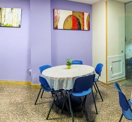 Хостел Residencia Sants Барселона Экстерьер фото