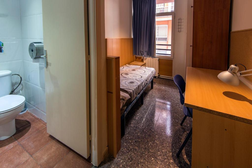 Хостел Residencia Sants Барселона Номер фото