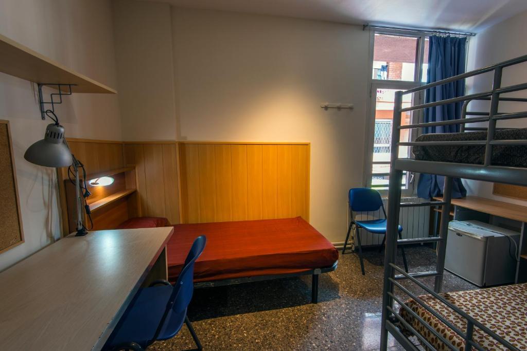 Хостел Residencia Sants Барселона Номер фото