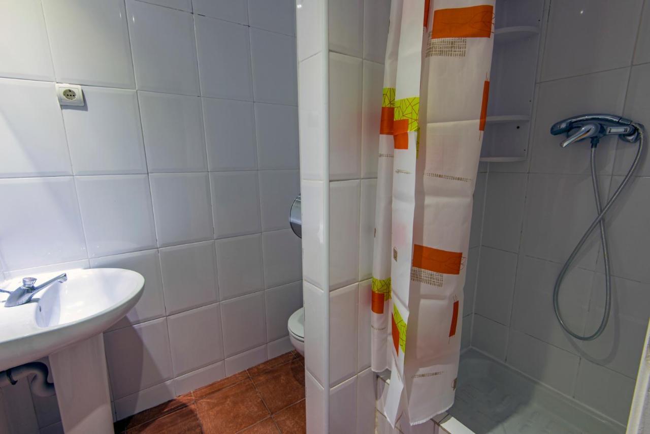 Хостел Residencia Sants Барселона Номер фото