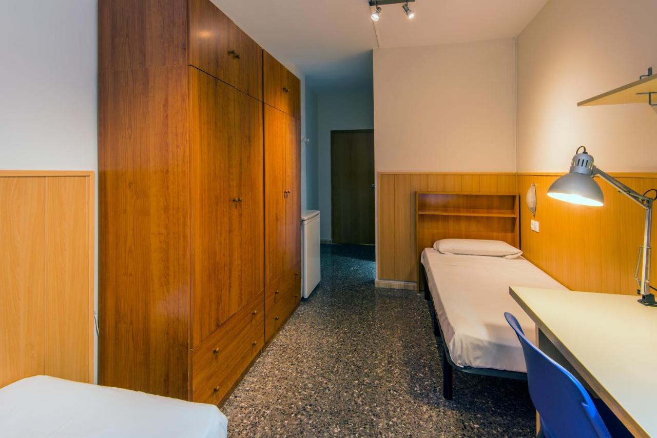 Хостел Residencia Sants Барселона Номер фото