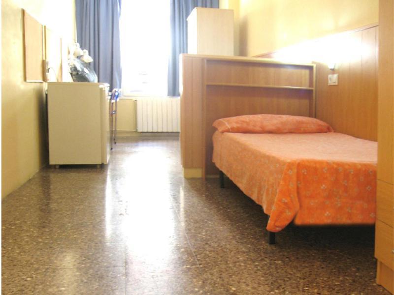 Хостел Residencia Sants Барселона Номер фото
